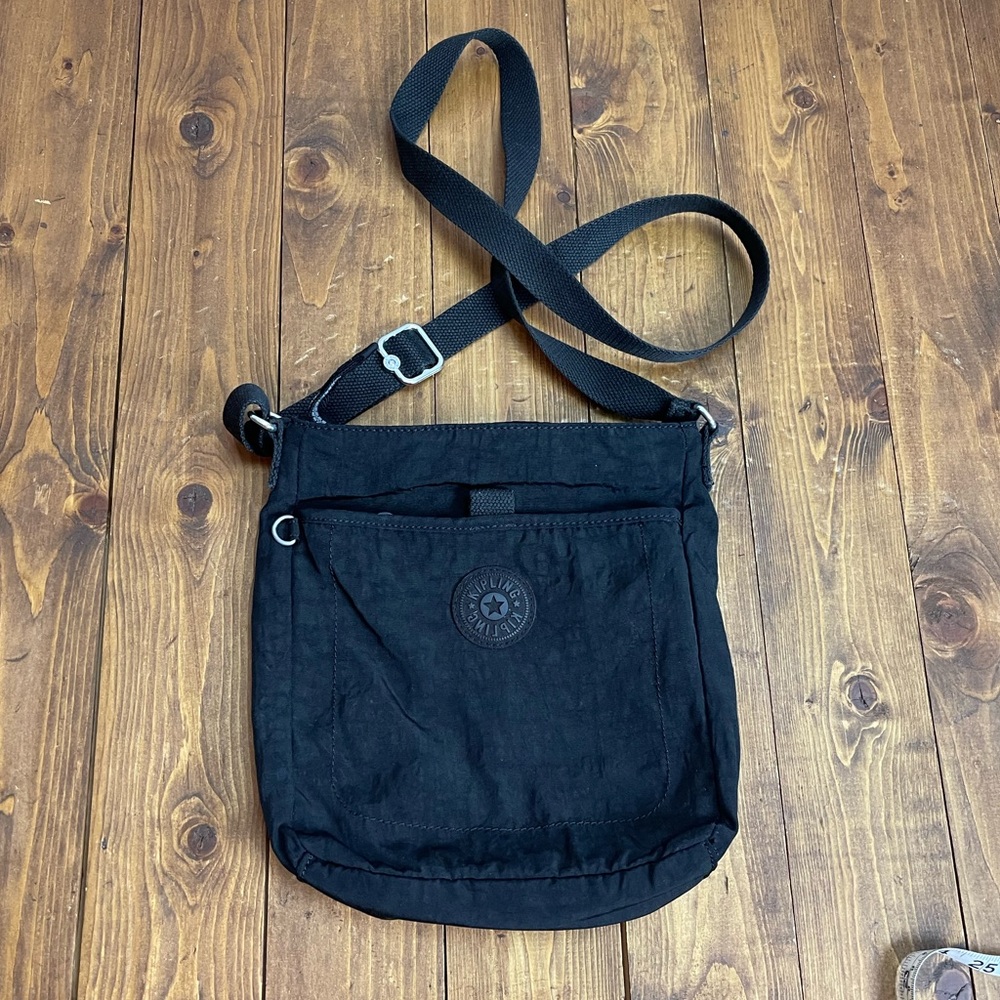 Kipling cross body purse black